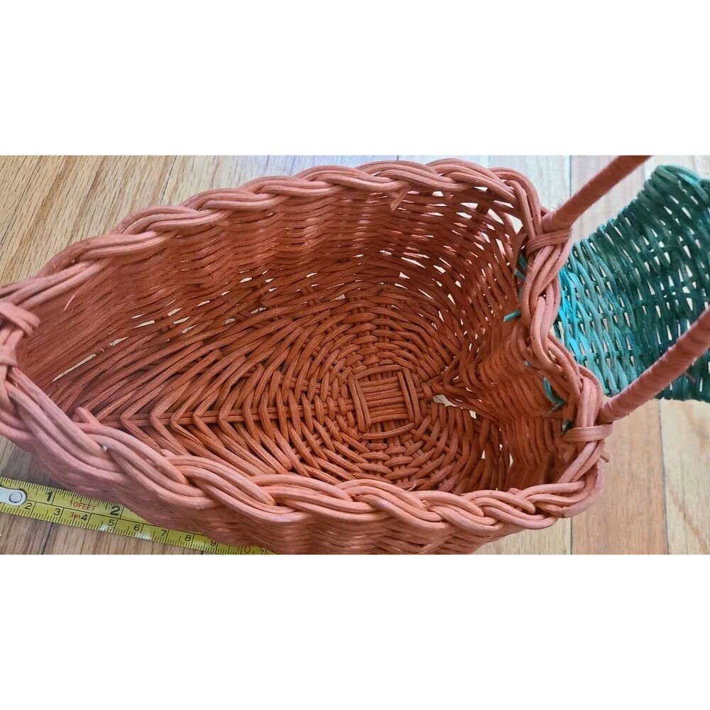 Wicker Carrot BASKET* Carrot Shape ORANGE GREEN *Vtg* MCM* Rare* Cute! - Picture 4 of 14